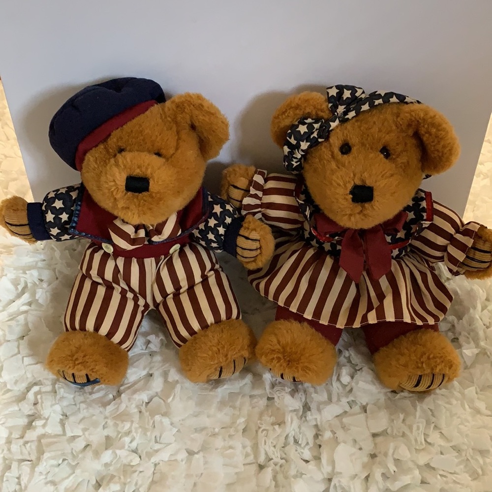 VTG Dan Dee Plush Girl & Boy Stuffed Bear Patriotic Red Whit Blue Star Spangle